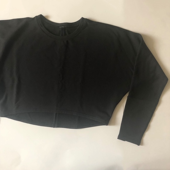 LULULEMON cropped sweatshirt NWOT - Picture 1 of 14